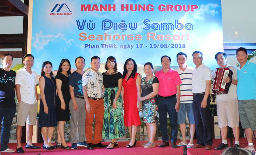 TỔ CHỨC THAM QUAN DU LỊCH CHO CÁN BỘ NHÂN VIÊN