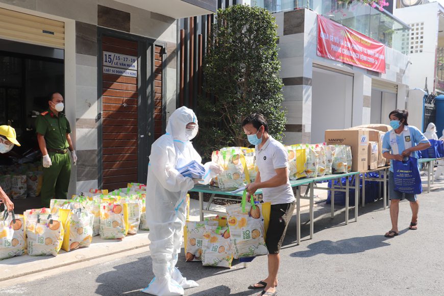 MANH HUNG GROUP CHUNG TAY HỖ TRỢ NGƯỜI DÂN